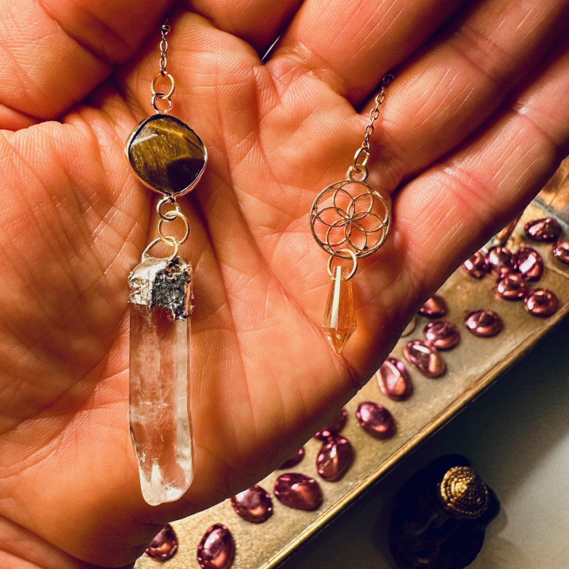 Pendule en Cristal de Roche et Œil de Tigre